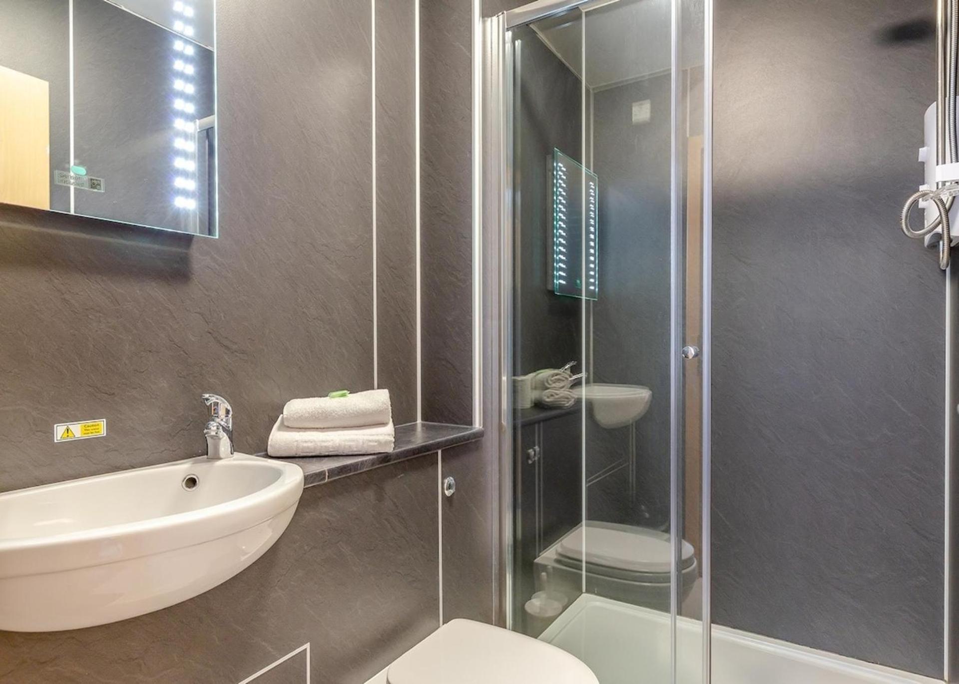 Beautiful 2-Bed Apartment In Ilfracombe Dış mekan fotoğraf